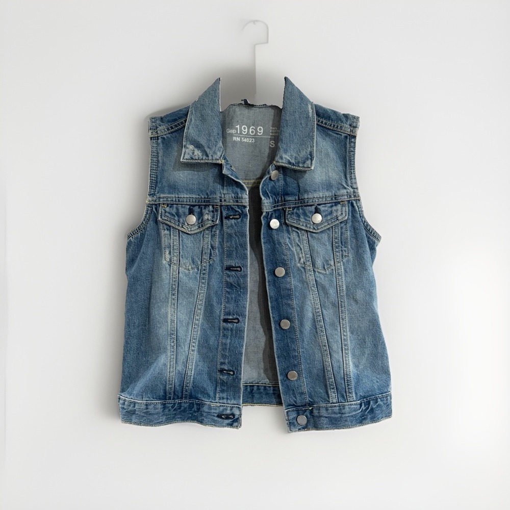 Gap 1969 Womens Denim Vest Size SMALL Blue Jean Trucker Jacket Sleeveless F170
